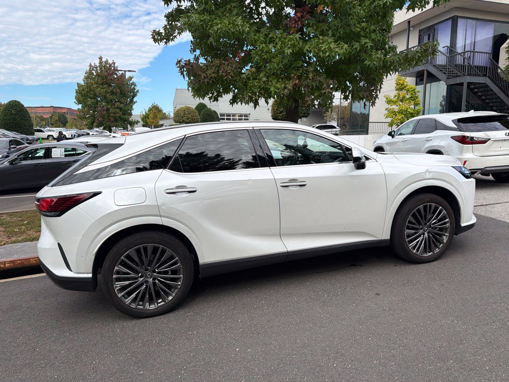 Certified 2025 Lexus RX 450h AWD w/ Convenience Package image 12