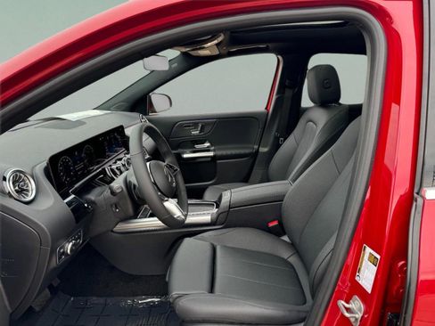 New 2026 Mercedes-Benz GLA 250 4MATIC image 31