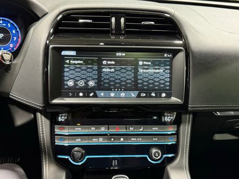Used 2020 Jaguar F-PACE SVR AWD/4WD image 9