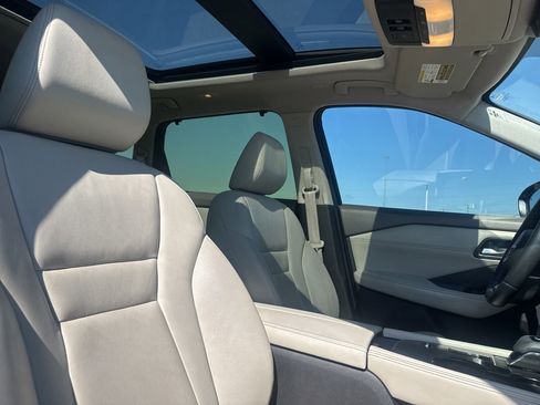 Used 2023 Nissan Rogue SL w/ SL Premium Package FWD image 29