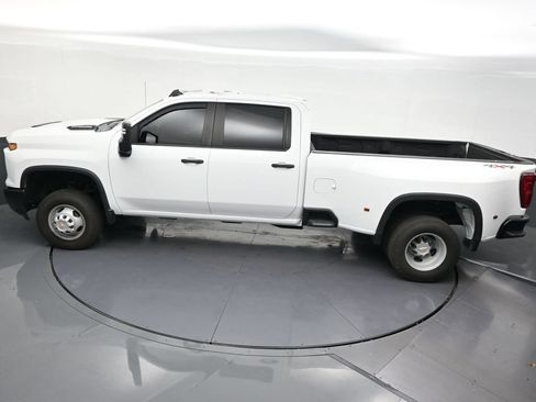 Used 2025 Chevrolet Silverado 3500 W/T AWD/4WD image 17