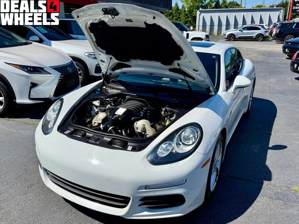 Used 2016 Porsche Panamera RWD image 7