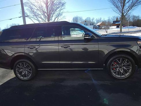 Used 2025 Ford Expedition Platinum w/ Stealth Performance Package image 9