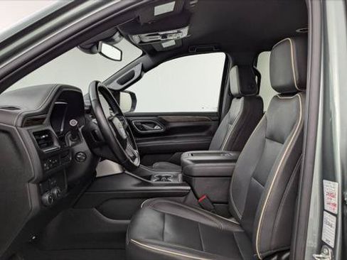 Used 2023 Chevrolet Suburban Premier RWD image 14