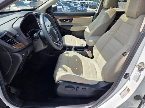 Used 2019 Honda CR-V Touring image 4