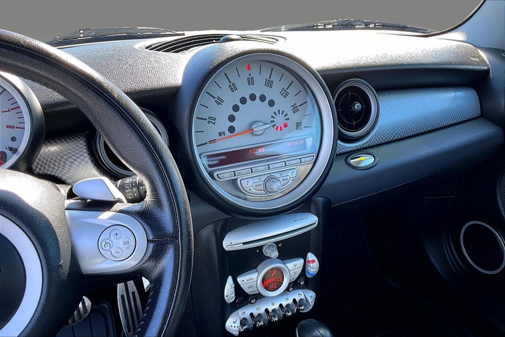 Used 2010 MINI Cooper S FWD image 3