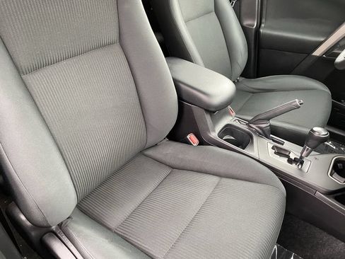 Certified 2017 Toyota RAV4 LE w/ Carpet Mat Package FWD image 15