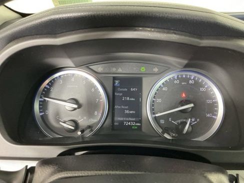 Used 2017 Toyota Highlander XLE AWD/4WD image 17