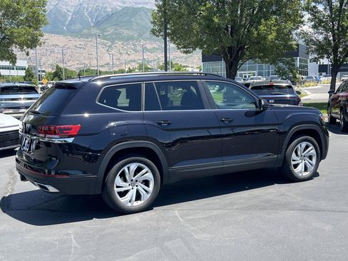 Used 2023 Volkswagen Atlas SE w/ Panoramic Sunroof Package AWD/4WD image 7