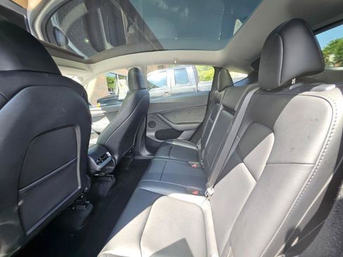Used 2023 Tesla Model Y Long Range AWD/4WD image 64