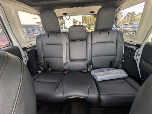 New 2026 Jeep Wrangler Unlimited Sahara AWD/4WD image 13