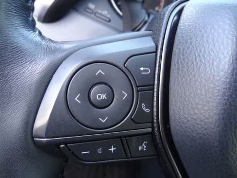 Used 2024 Toyota Camry SE w/ Cold Weather Package FWD image 11