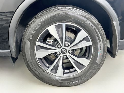 Used 2023 Nissan Murano SV image 11