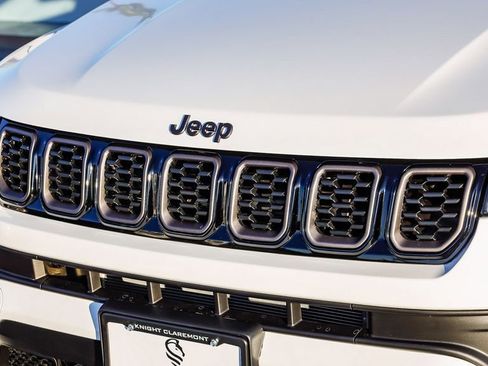New 2026 Jeep Compass Latitude image 6