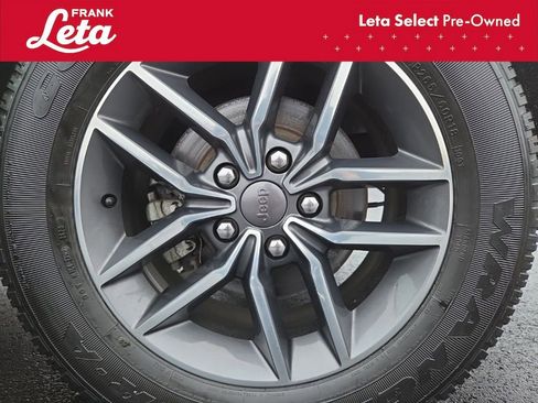 Used 2019 Jeep Grand Cherokee Limited image 23