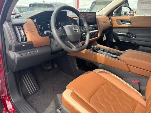 New 2026 Nissan Pathfinder Platinum w/ Cargo Package AWD/4WD image 13