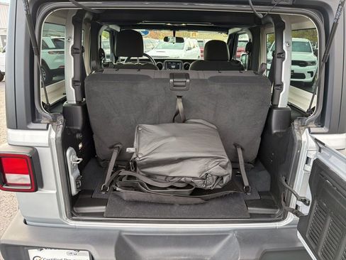 Used 2022 Jeep Wrangler Sport S image 18
