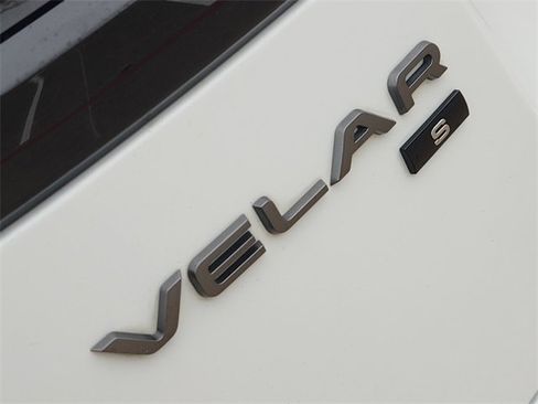 Used 2021 Land Rover Range Rover Velar R-Dynamic S image 12