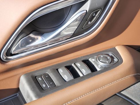 Used 2021 Chevrolet Tahoe High Country w/ Premium Package image 9