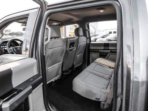 Used 2019 Ford F150 XLT image 40