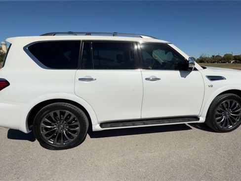 Used 2021 Nissan Armada Platinum image 9