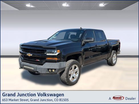 Used 2018 Chevrolet Silverado 1500 LT w/ Texas Edition image 1