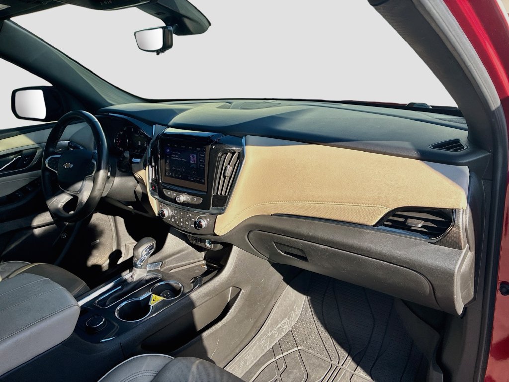 Used 2023 Chevrolet Traverse Premier w/ LPO, Floor Liner Package FWD image 31