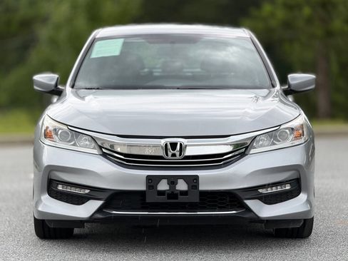 Used 2016 Honda Accord Sport image 3