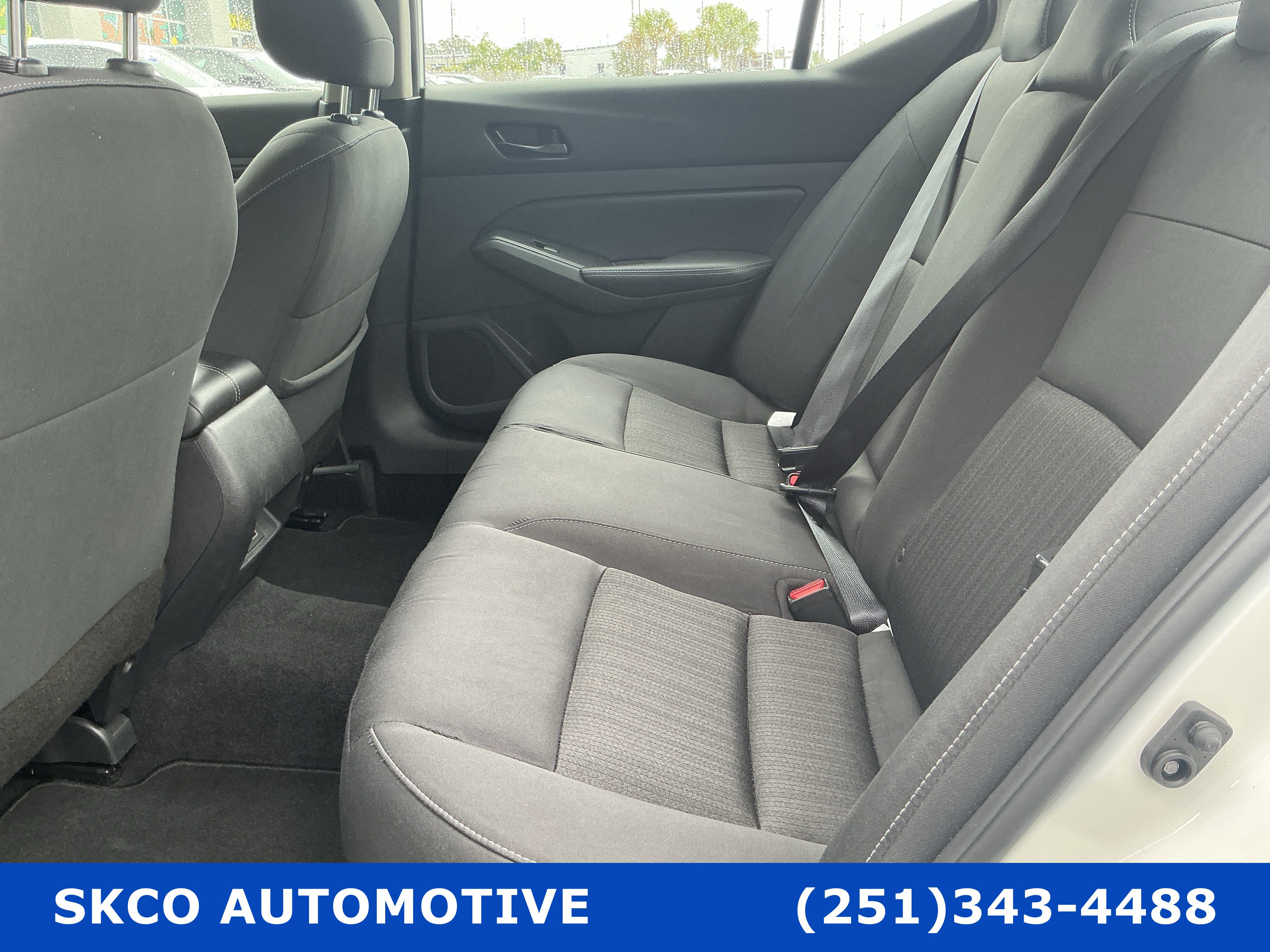 Used 2025 Nissan Altima 2.5 SV FWD image 14