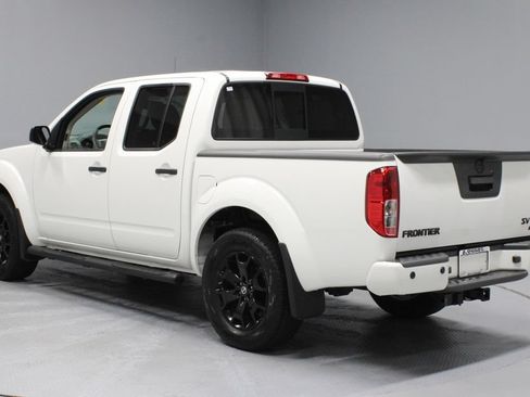 Certified 2019 Nissan Frontier SV w/ Value Truck Package AWD/4WD image 9