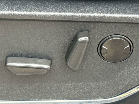 Used 2022 Ford F150 Lariat w/ Equipment Group 501A Mid image 22