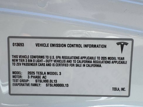 Used 2025 Tesla Model 3 RWD image 22