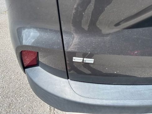 Used 2020 Ford Escape SE FWD image 11