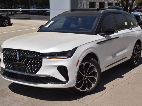 New 2026 Lincoln Nautilus Reserve image 19