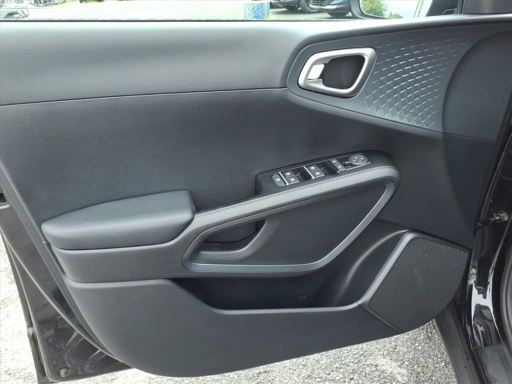 Used 2021 Kia Soul EX FWD image 16