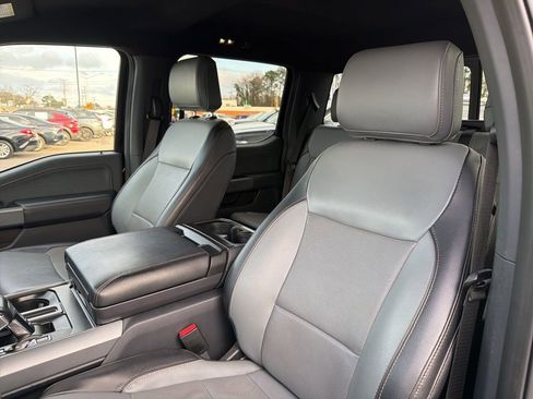 Used 2022 Ford F150 Lightning Lariat image 16