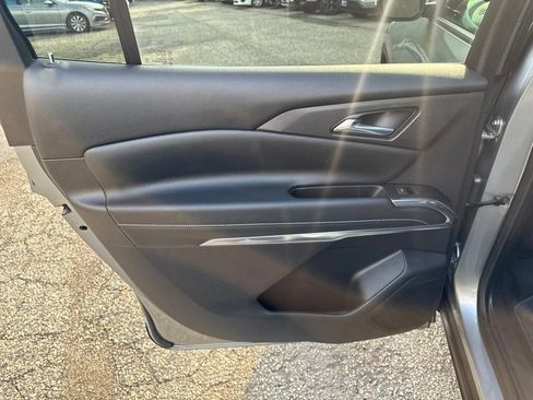 Used 2024 Chevrolet Traverse LT w/ LPO, Floor Liner Package FWD image 16