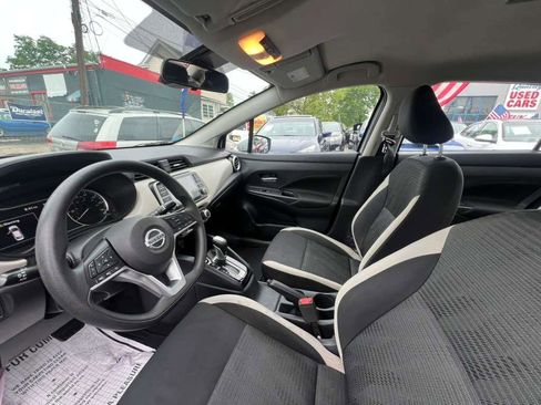 Used 2021 Nissan Versa SV FWD image 13