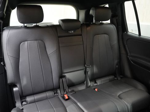 Used 2020 Mercedes-Benz GLB 250 image 35