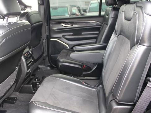 Used 2021 Jeep Grand Cherokee L Altitude image 39