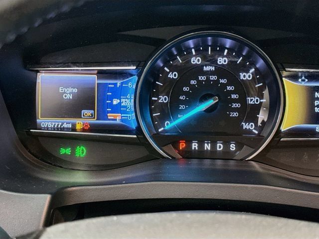 Used 2017 Ford Explorer XLT w/ Equipment Group 202A AWD/4WD image 12
