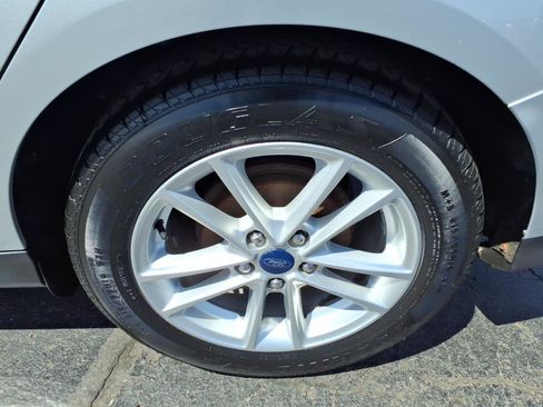 Used 2016 Ford Focus SE FWD image 21