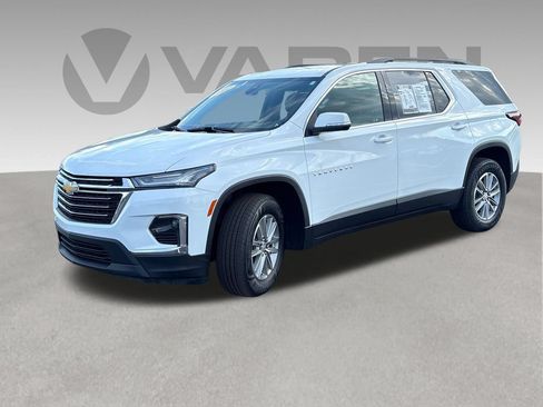 Used 2022 Chevrolet Traverse LT FWD image 1