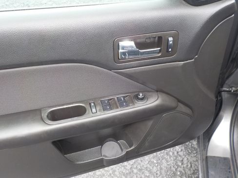 Used 2012 Ford Fusion SE FWD image 16