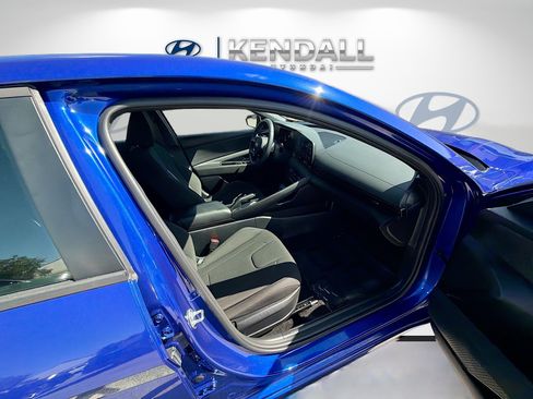 Certified 2025 Hyundai Elantra Sport FWD image 28