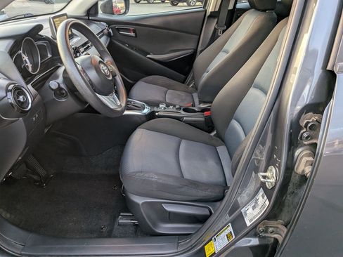 Used 2018 Toyota Yaris iA image 27