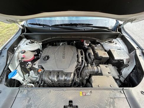 Used 2025 Kia Sorento S FWD image 12