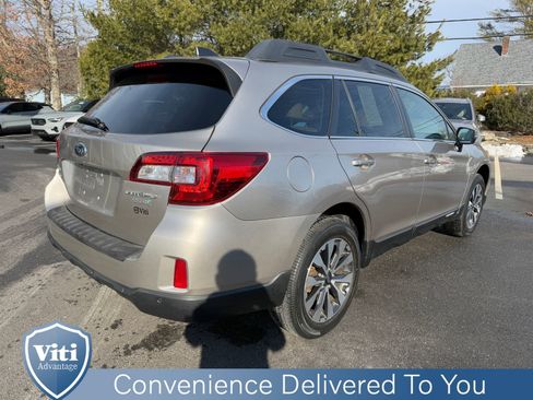 Used 2017 Subaru Outback 2.5i Limited image 8