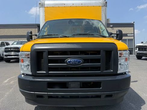 Used 2022 Ford E-350 and Econoline 350 Super Duty RWD image 12