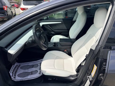 Used 2021 Tesla Model 3 Standard Range Plus RWD image 13